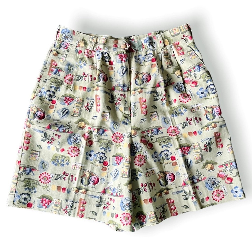 Vintage all over garden print high rise mom shorts
